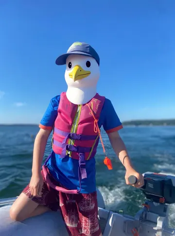 Dinghy pilot, Linekin Bay